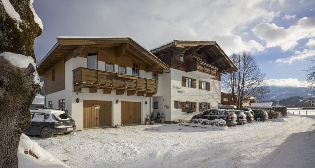 Bed And Breakfast Pension Foidl Oberndorf in Tirol Εξωτερικό φωτογραφία